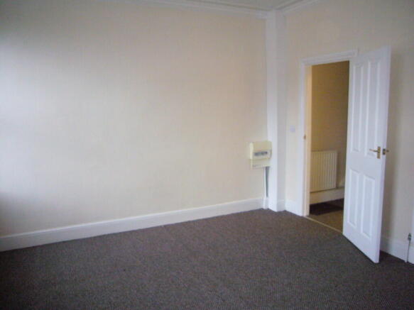 2 bed Flat to rent Image 7
