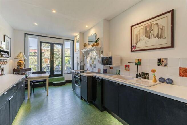 Principal Kitchen