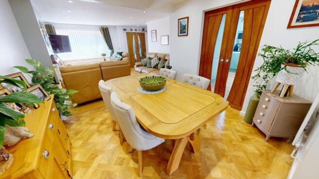 Living Room / Diner