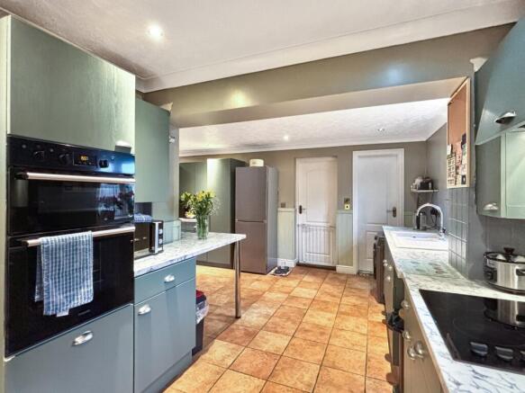 Wivenhoe Road, Alresford, Colchester, CO7 photo 4