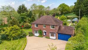 Roseneath, C1043 Yarpole Lane, Leominster HR6 0BX