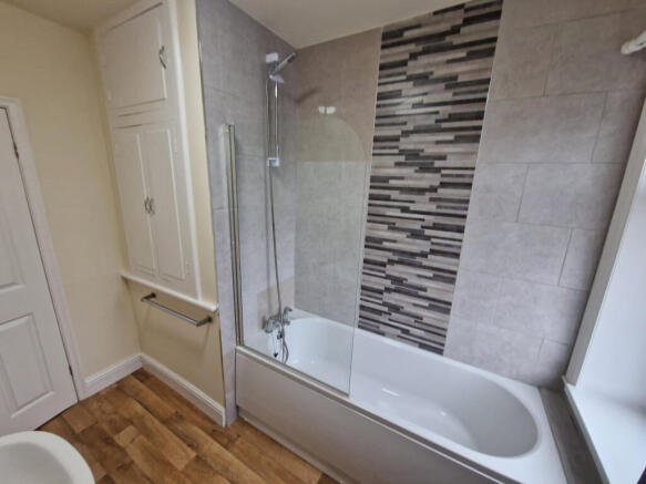 1 bed Terraced to rent Image 6