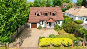 62 Sunrays, Blackberry Lane, Four Marks, Alton GU34 5DF