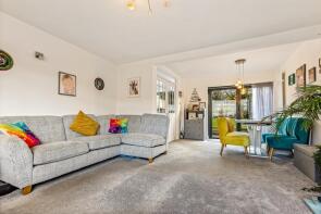 11, The Woodlands, Leicester LE8 5RU