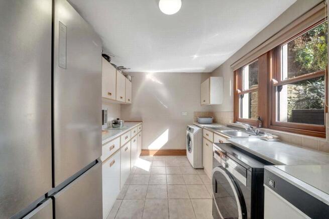5 bed Barn Conversion for sale Image 12
