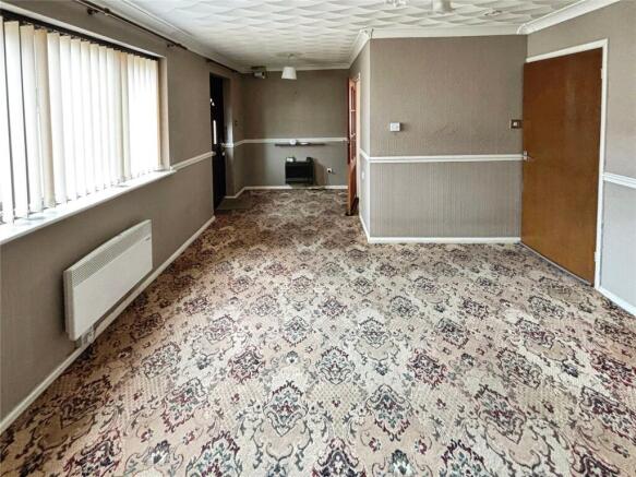 2 bed Flat for sale Image 9