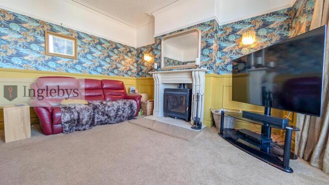 5 bed House for sale Image 4