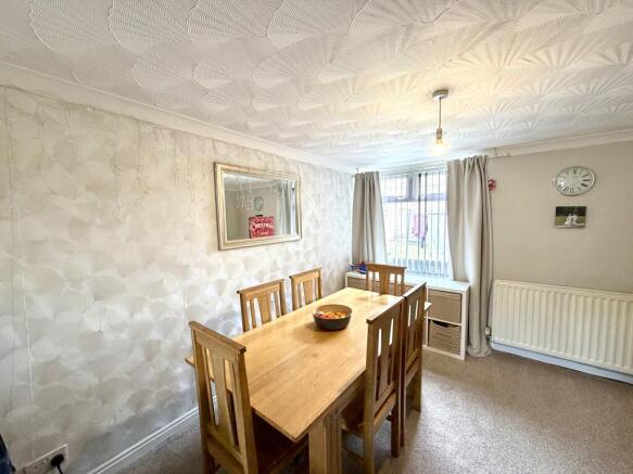 3 bed Terraced for sale Image 4