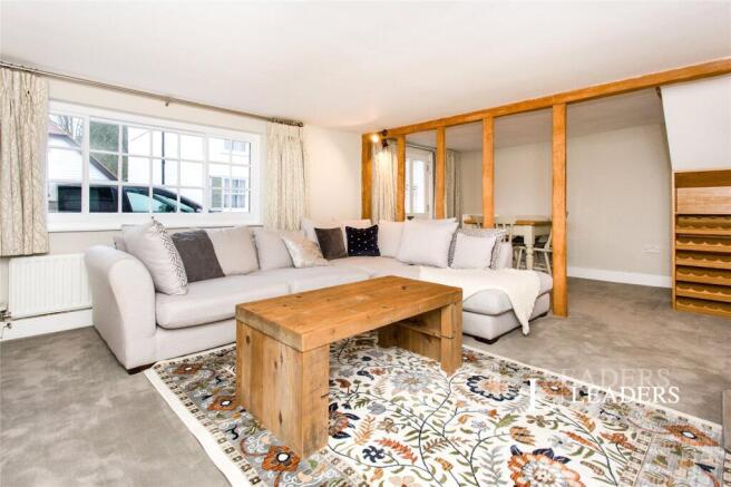 Lounge 1
