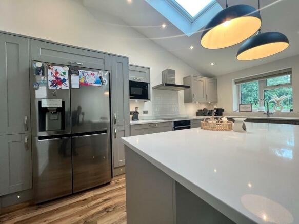 Kitchen 2.jpg