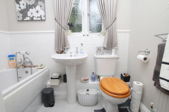 Photo 10