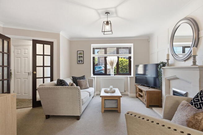5 bed Detached for sale Image 10