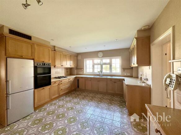Kitchen/Breakfast Room