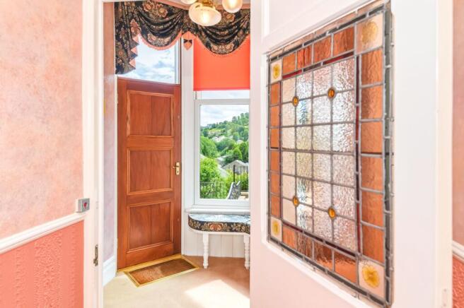 3 bed Semi-Detached for sale Image 7