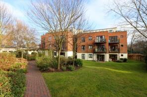 31, 128 138 Tempus Court, High Road, South Woodford, London E18 2QE