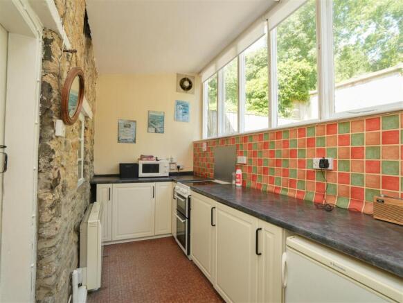 2 bed Cottage for sale Image 7