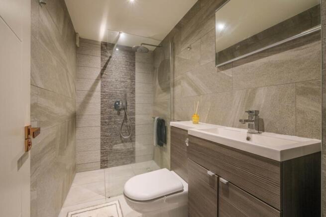 2 bed Apartment for sale Image 7