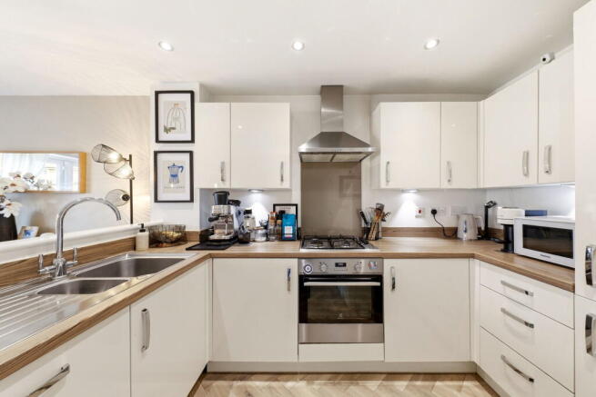 3 bed Semi-Detached for sale Image 7