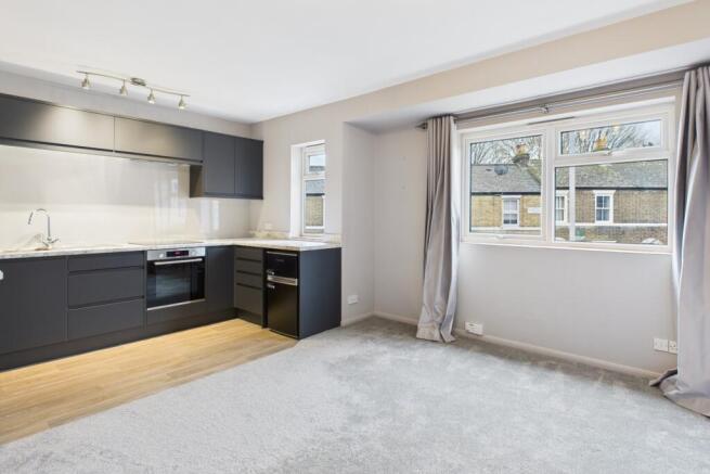 CAM02545G0-PR0543-STILL001