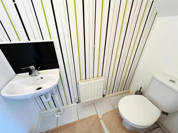 3 bed Terraced for sale Image 6