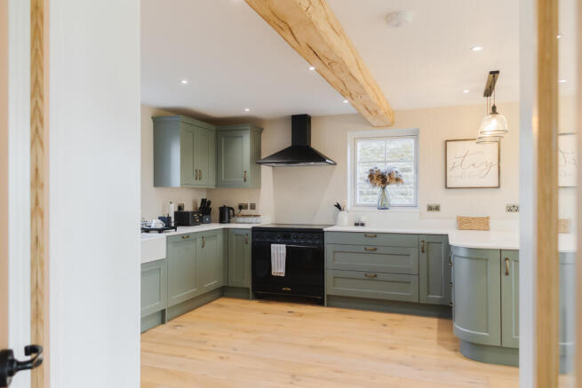 Spindletree Cottage, Shrivenham Road SN6 7BZ photo 3