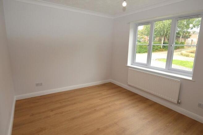 Woodpecker Crescent, Burgess Hill, West Sussex, RH15 photo 4