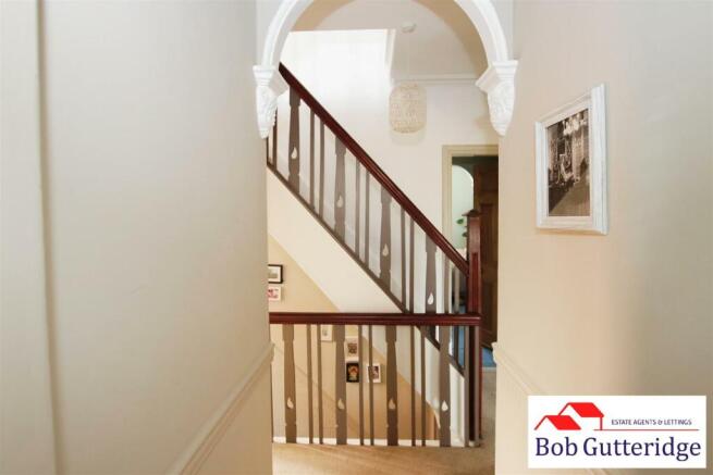 FIRST FLOOR LANDING