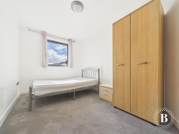 2 bed Flat to rent Image 9