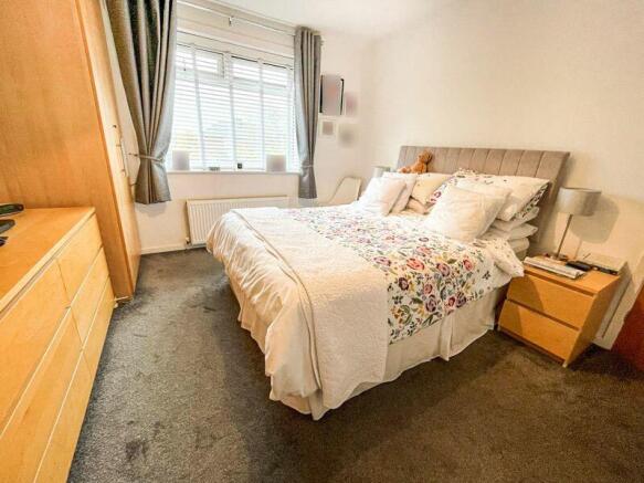 BEDROOM 2