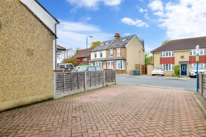Driveway/Parking