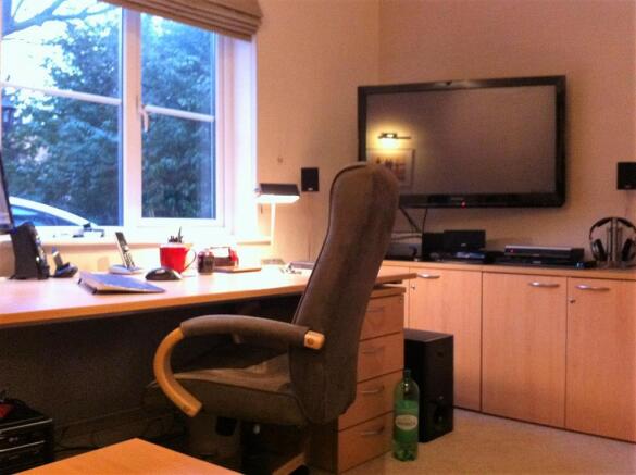Dining room / Study