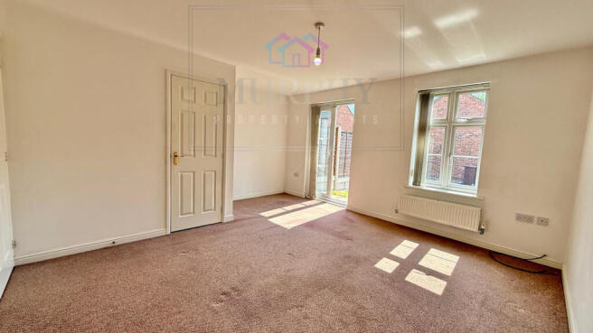 3 bed Town House for sale Image 4