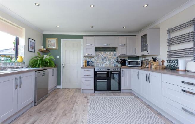Fitted Kitchen