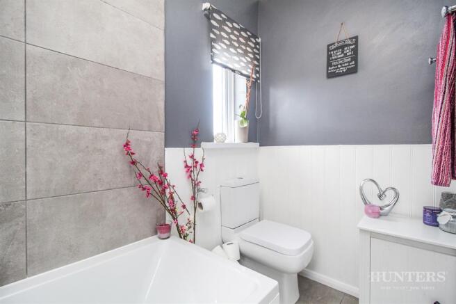 Bathroom Image 2