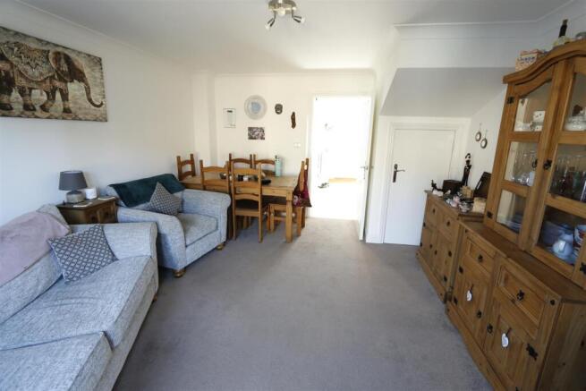 Olivers Court, Clifton Road, Shefford photo 4