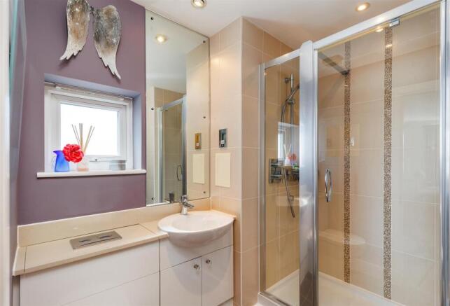 Shower Room En-Suite