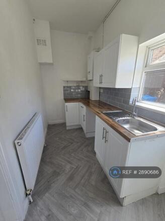 4 bed End of Terrace to rent Image 4