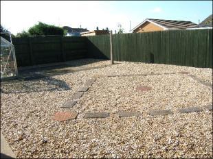 LARGE REAR GARDEN