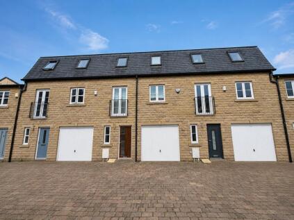 Queens Yard, Lancaster | Town Centre Location With Garage