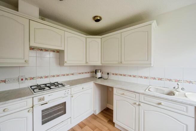 Semi-Detached for sale Image 8