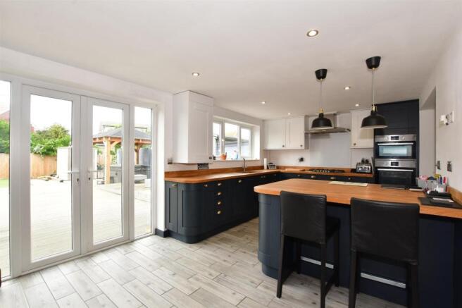 Kitchen/Breakfast Room