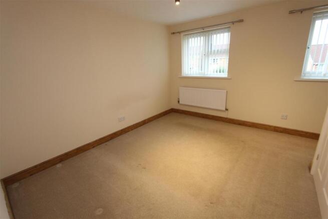 24 MEADOW WAY 007.JPG