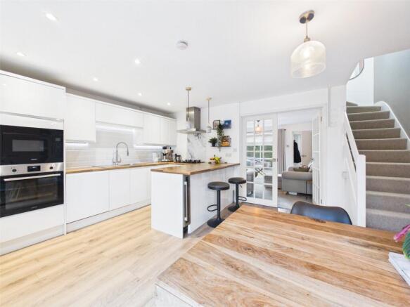 Larkham Close, Matson, Gloucester, Gloucestershire, GL4 photo 4