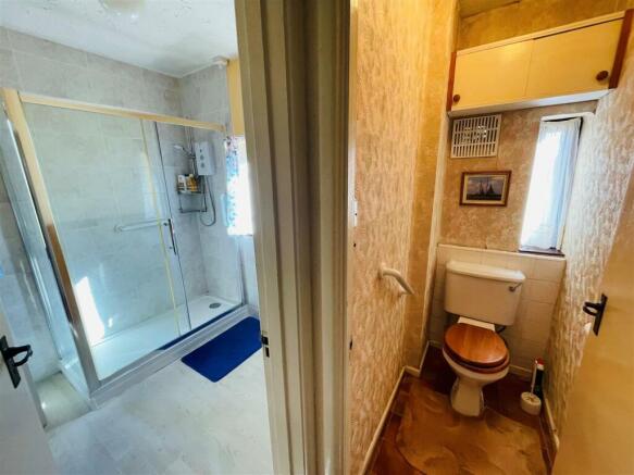 8blenshower1.jpg