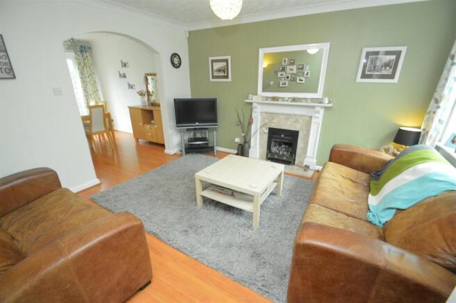 Lounge/Sitting Room