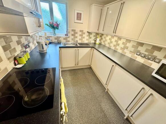 1 bed Flat for sale Image 11