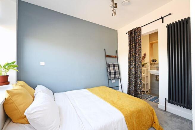 2 bed Duplex to rent Image 4