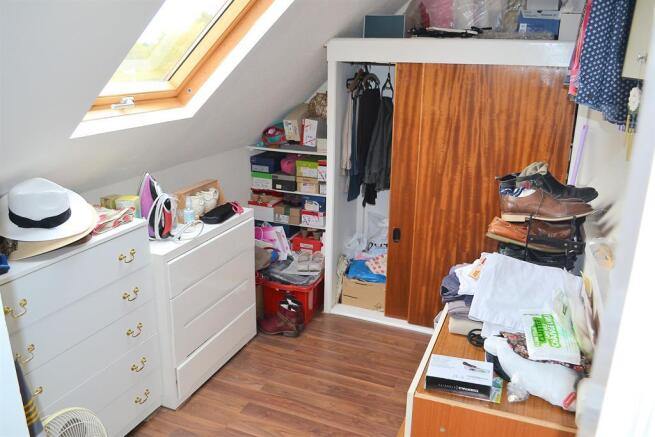 DRESSING ROOM