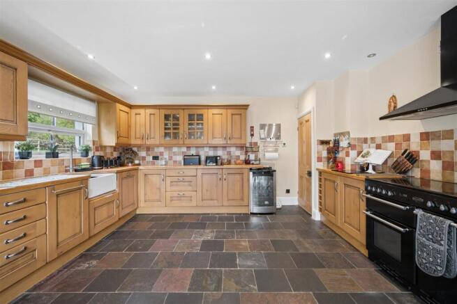KitchenDining Room 2.jpg