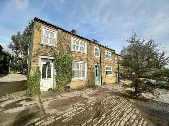 3-bed house on Mount Pleasant, Southowram, Halifax, £225,000